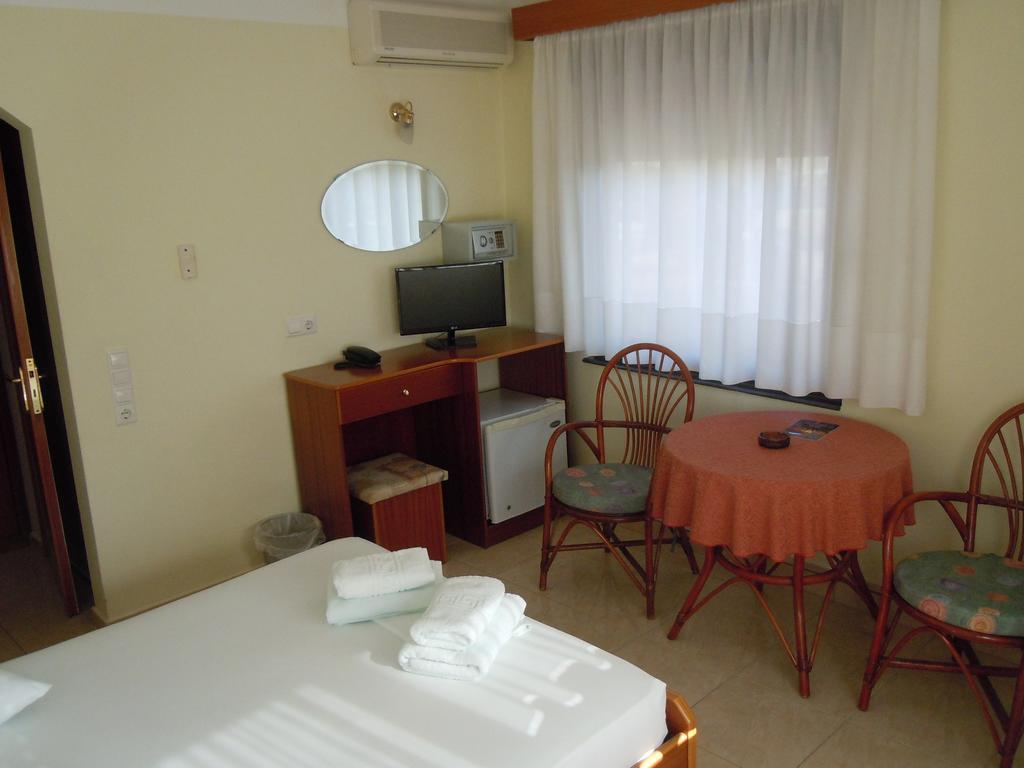 Tropicana Paralía Dış mekan fotoğraf