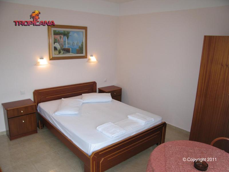 Tropicana Paralía Oda fotoğraf